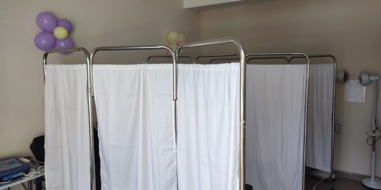 الأول من نوعه بالمحافظة .. ” مكين ”  يفتتح قسم العلاج الطبيعى والتأهيل التنفسى بـ” صدر”  المنصورة