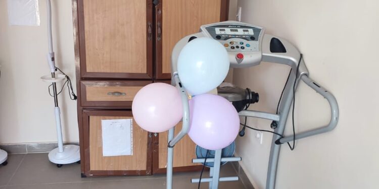 الأول من نوعه بالمحافظة .. ” مكين ”  يفتتح قسم العلاج الطبيعى والتأهيل التنفسى بـ” صدر”  المنصورة