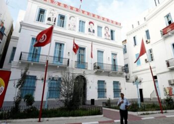 اتحاد الشغل التونسي يقر إضرابا في وسائل النقل يومي 25 و26 يناير