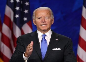 بايدن يدعو الكونجرس إلى اعتماد مشروع جورج فلويد لإصلاح الشرطة الأمريكية