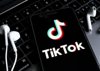 واشنطن تطالب تيك توك ببيع أسهم الملاك الصينيين