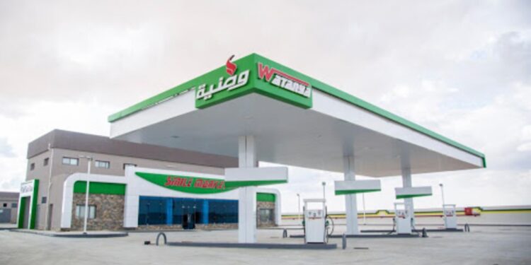 مستثمر إماراتي مهتم بحصة في شركة “وطنية” لمحطات الوقود