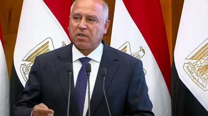 وزير النقل: نخطط لربط القطار السريع مع السودان وبنغازى فى ليبيا