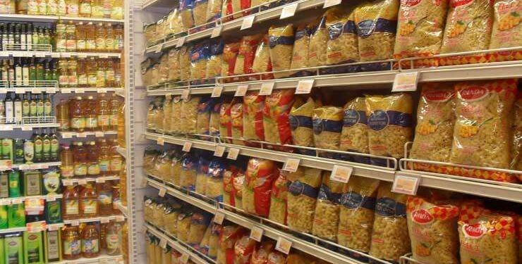 المجمعات الاستهلاكية: بيع السلع بسعر التكلفة وتوافر منتجات تكفي لمدة 6 أشهر