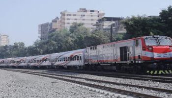 إنشاء ورش ومصانع لصيانة وإنتاج قطارات السكة الحديد