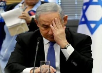 نتنياهو يتراجع عن قرار عزل وزير الجيش