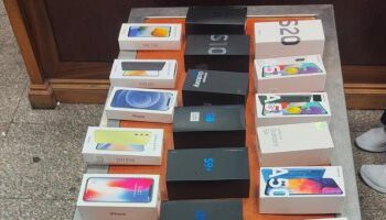 جمارك مطار الغردقة تضبط محاولة تهريب عدد من الهواتف المحمولة