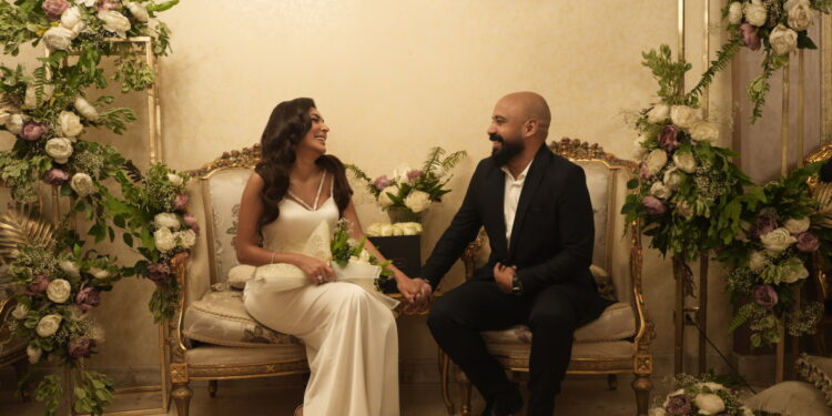 المؤلف هانى سرحان والفنانة بسمة داود يحتفلان بخطبتهما