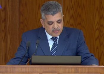 توقعات بزيادة عائدات قناة السويس 50% خلال 2024