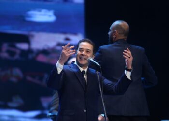 مدحت صالح يتألق فى حفل مسرح سيد درويش بالإسكندرية.. صور