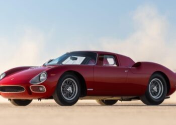 مزاد فيراري الأسطوري 250 إل إم بين مجموعة من العروض المذهلة