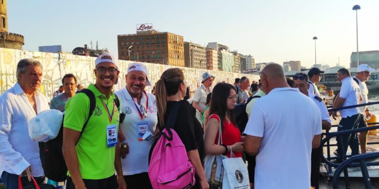 ماراثون السباحة الدولية (كابري _ نابولي)