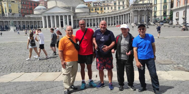 ماراثون السباحة الدولية (كابري _ نابولي)