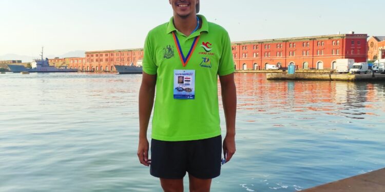 ماراثون السباحة الدولية (كابري _ نابولي)