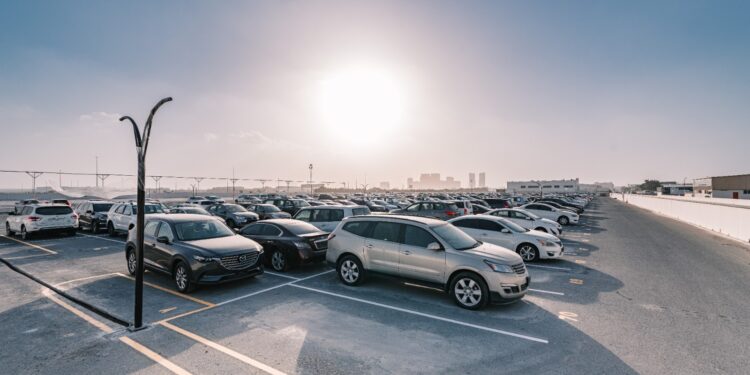كارس 24 تكشف عن الإقبال الكبير على السيارات الكهربائية في دولة الإمارات